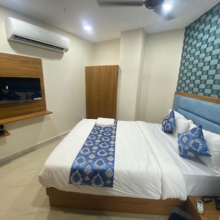 Hotel Surya Villa Ahmedabad Esterno foto