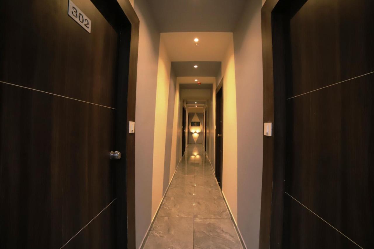 Hotel Surya Villa Ahmedabad Esterno foto
