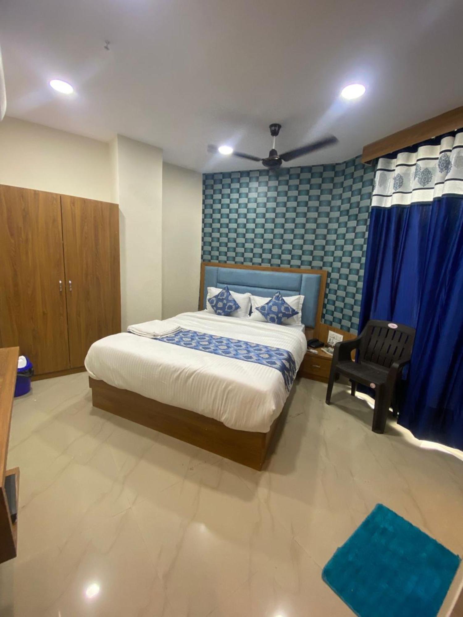 Hotel Surya Villa Ahmedabad Esterno foto