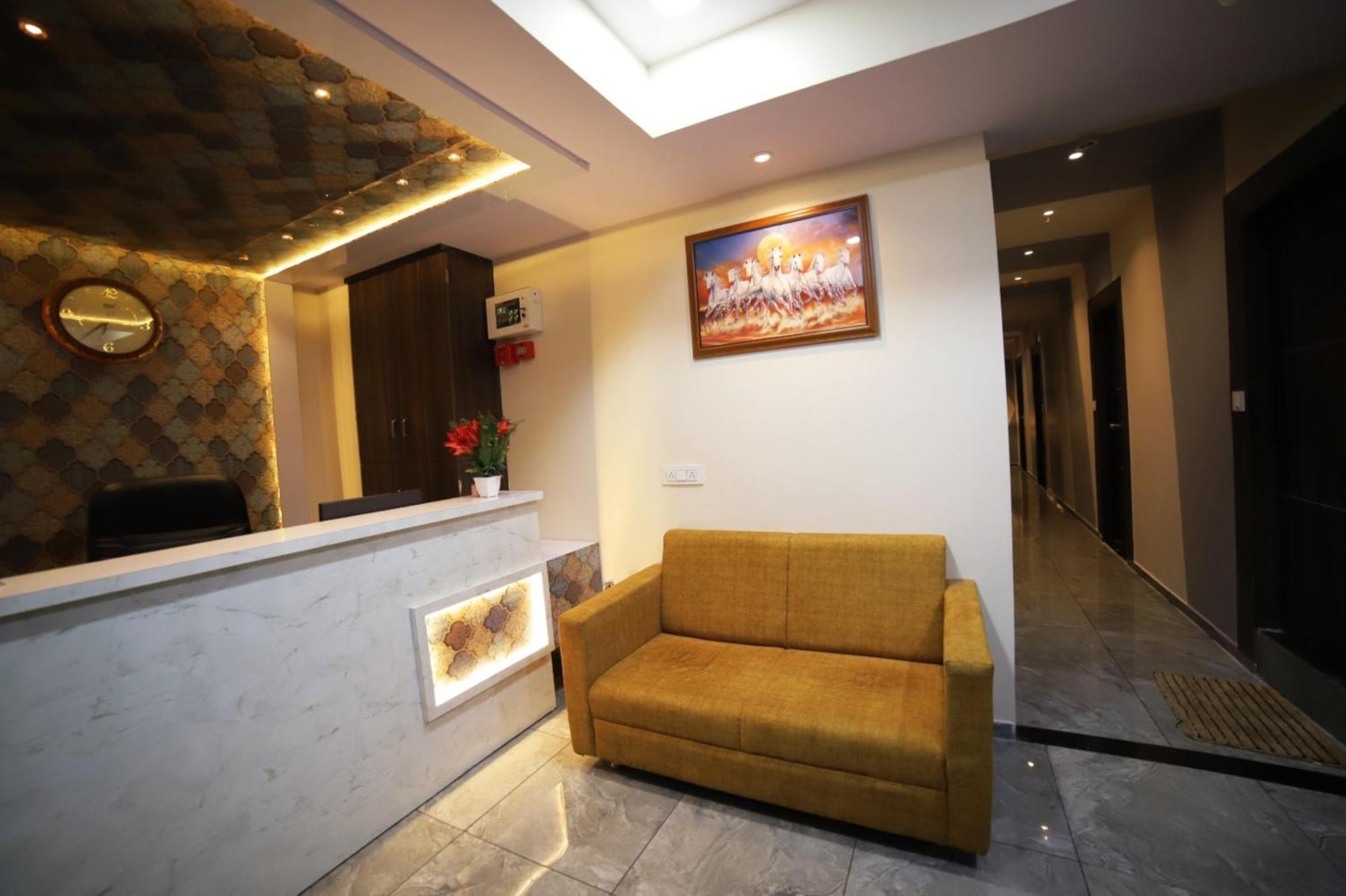 Hotel Surya Villa Ahmedabad Esterno foto