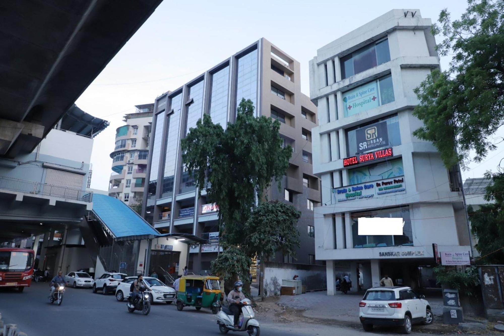 Hotel Surya Villa Ahmedabad Esterno foto