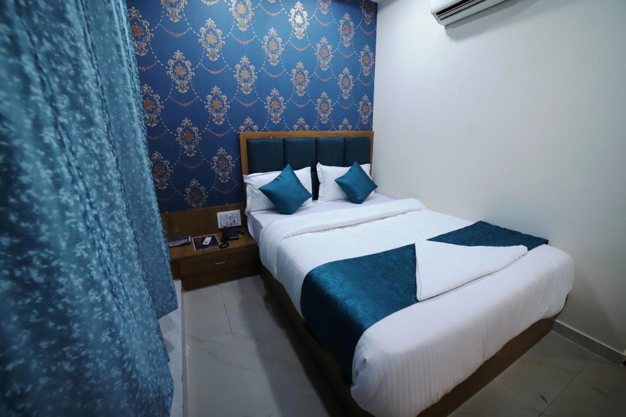 Hotel Surya Villa Ahmedabad Esterno foto
